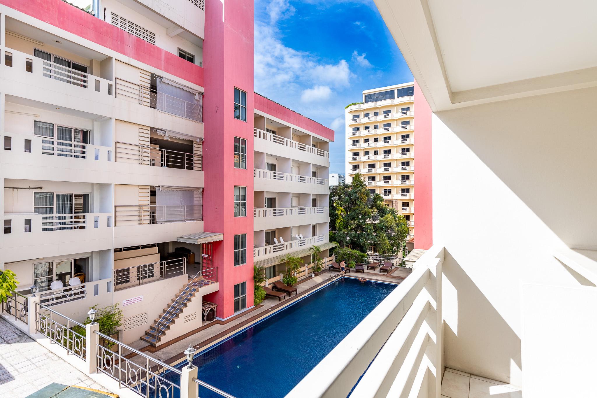 Eastiny Place Hotel Pattaya Esterno foto