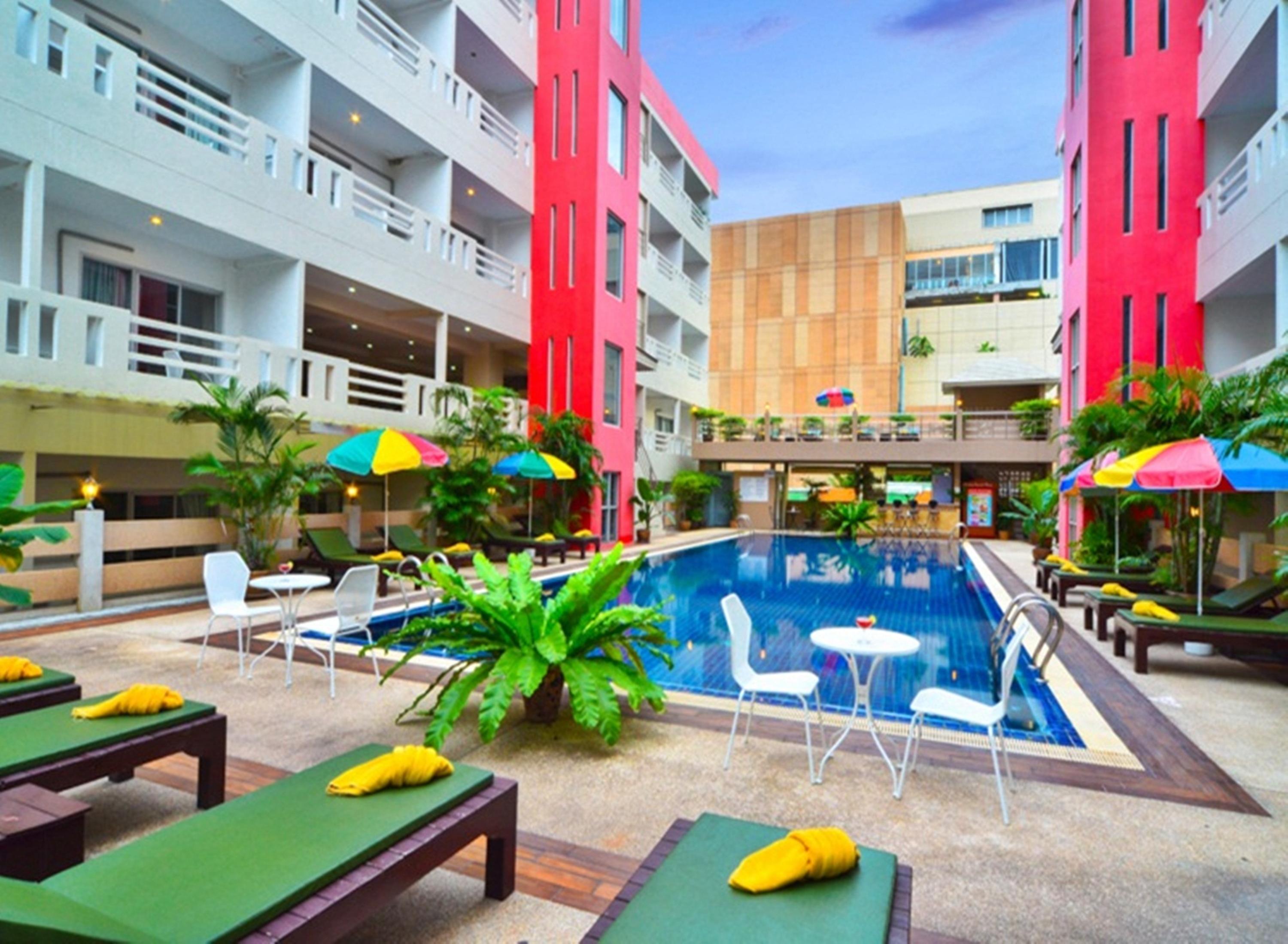 Eastiny Place Hotel Pattaya Esterno foto
