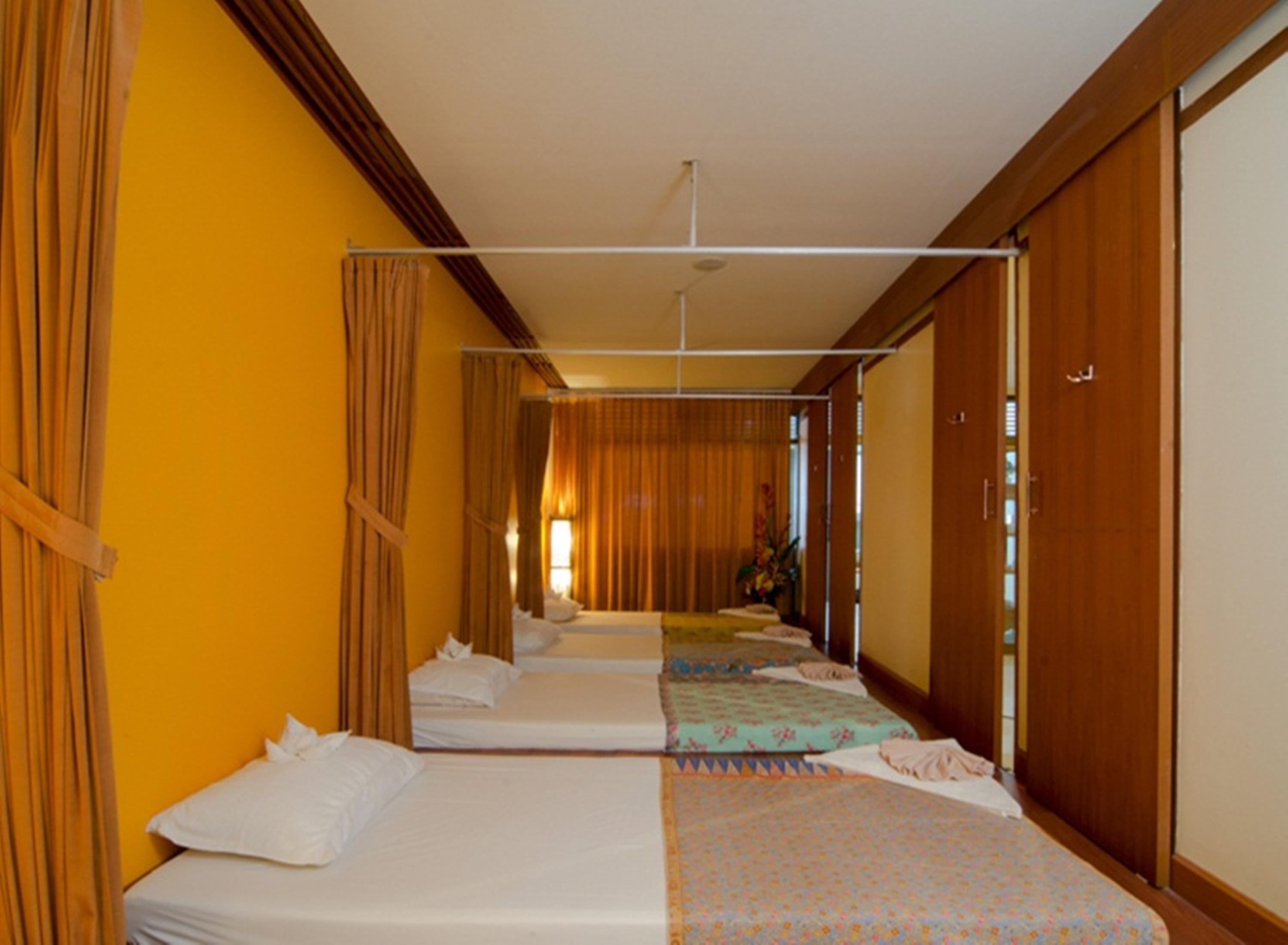 Eastiny Place Hotel Pattaya Esterno foto