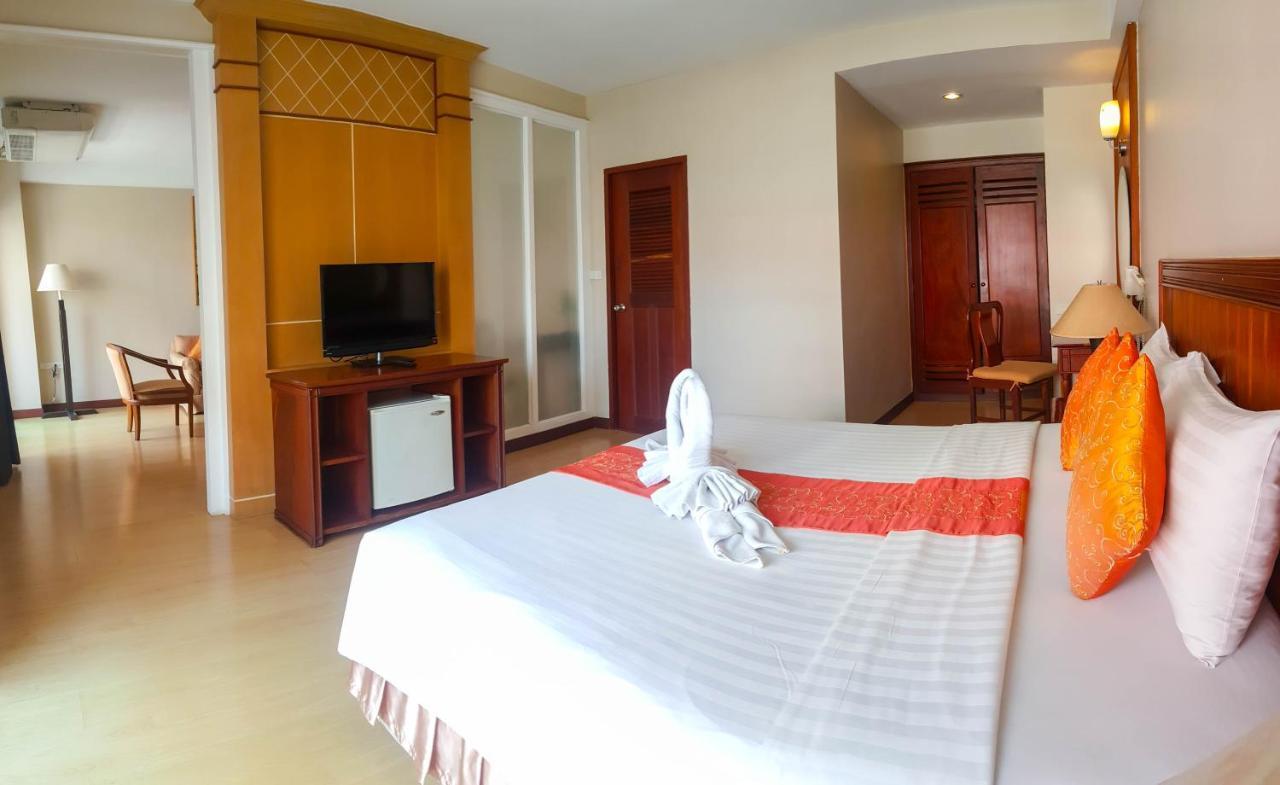 Eastiny Place Hotel Pattaya Esterno foto