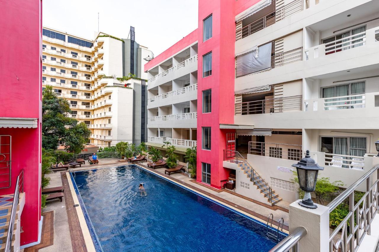 Eastiny Place Hotel Pattaya Esterno foto
